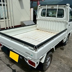 低走行5万キロ台の人気の軽トラ入りました☆しかも4WD‼️月々1万円〜分割可‼️働くくるま☆車検2年付き！【名義変更代込み】大人気☆スバル サンバートラック ☆サ・働く車☆純正ラジオ付き☆ドラレコ付き☆実用性バツグン！事故修復歴無し！そのまま乗って帰れますの画像