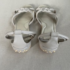 Tod’s レーザーサンダル27cmの画像