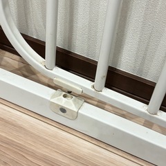 日本育児◎ベビーゲート73〜90cm 白ホワイトの画像