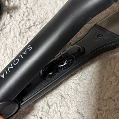サロニアストレートアイロンの画像
