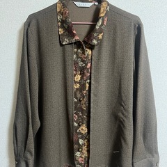 柄シャツ1枚1000円4枚で2000円の画像