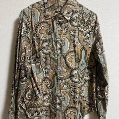 柄シャツ1枚1000円4枚で2000円の画像