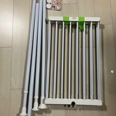 つっぱり洗濯機ラック（ニトリ）の画像