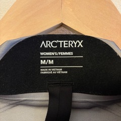 【バードエイドあり】ARK'TERYX Norvan LT Hoody Wemen's Mの画像
