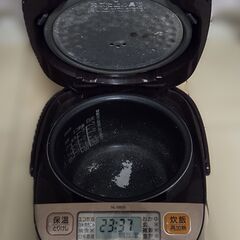 炊飯器の画像