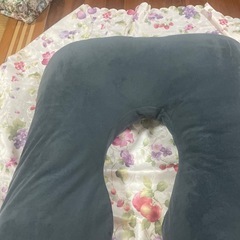 大きな抱き枕U字の画像