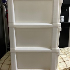 衣装ケースの画像