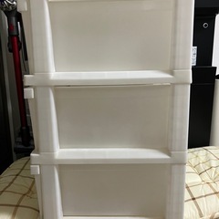 衣装ケースの画像