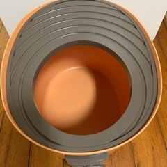猫のトイレの画像