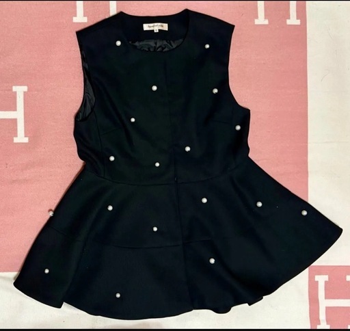 Apuweiser-riche パールペプラムジレ