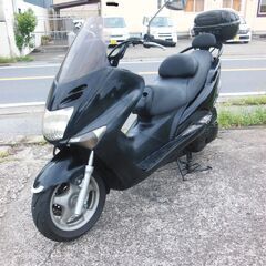 YAMAHA マジェスティ125FI カスタム ブラック セル始動 オイル交換他 お金かけ整備　納車整備点検済み　登録後すぐ乗り出せます。直接引き渡し　配送手配も可の画像