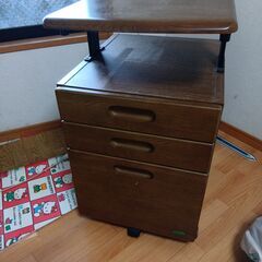木製　袖机　差し上げます。の画像