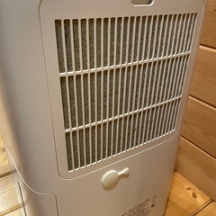 シャープ　衣類乾燥除湿機の画像