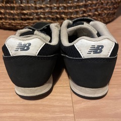 new balance キッズ スニーカー 15.5cmの画像