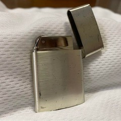 GIVENCHY ライター シルバー タバコ ZIPPO
の画像