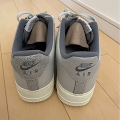 【未使用】NIKE エアフォース1 07LXの画像
