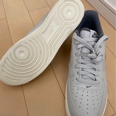 【未使用】NIKE エアフォース1 07LXの画像