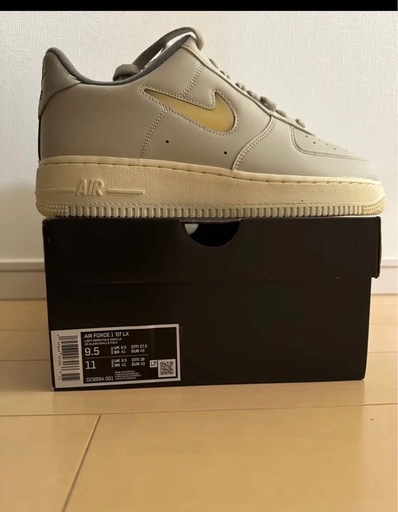 【未使用】NIKE エアフォース1 07LX