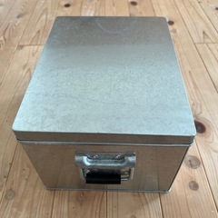 無印良品　トタン箱の画像