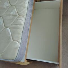 ニトリ　収納付きセミダブルベッドの画像