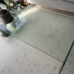 Francfranc ガラステーブルの画像