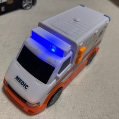 音の鳴るパトカーなど車のおもちゃの画像