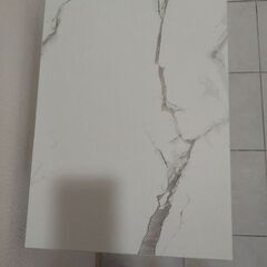 サイドテーブルの画像