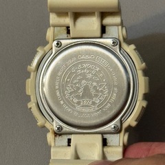 【CASIO G-SHOCK】ホワイト×ゴールド GA-110系 メンズ腕時計の画像
