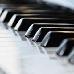 バンドでピアノ（キーボード）弾いてみませんか