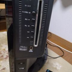 テレビ32型と外付HDDセットの画像