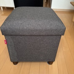 収納ベンチ　収納スツール の画像