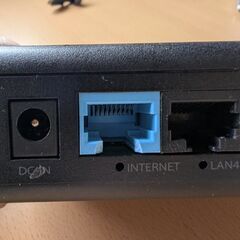 ELECOM　ルーターWRC-1750S　爪折れの画像