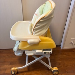 Combi  ハイローチェアの画像