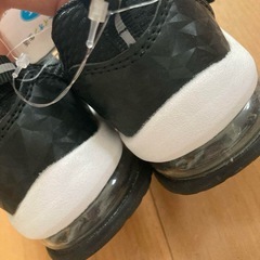 新品　17cm  スニーカー　MADFOOT の画像