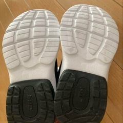 新品　17cm  スニーカー　MADFOOT の画像
