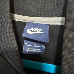 ほぼ未使用NIKEジャケの画像