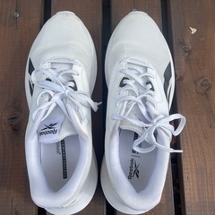 Reebok リーボック スニーカー 
ランニングシューズの画像