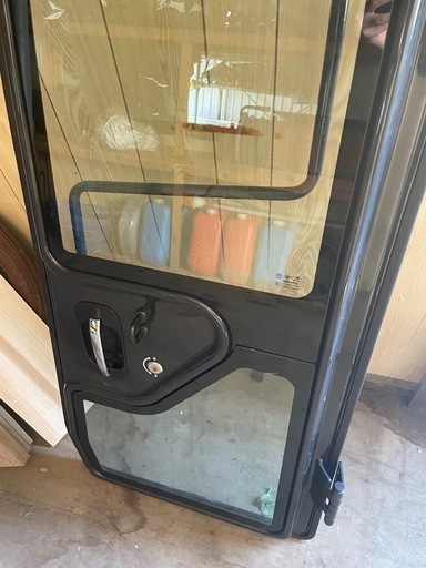 ☆ヤンマーバックホー☆キャビンドア☆VIO30-6、VIO35-6用 ドア