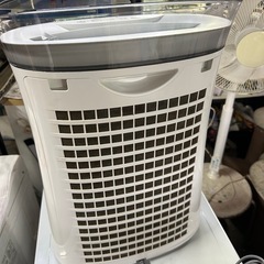 シャープ 空気清浄機 プラズマクラスター 7000 スタンダード 14畳 / 空気清浄 23畳 ウイルス 花粉 2019年モデル ホワイト FU-L50-Wの画像