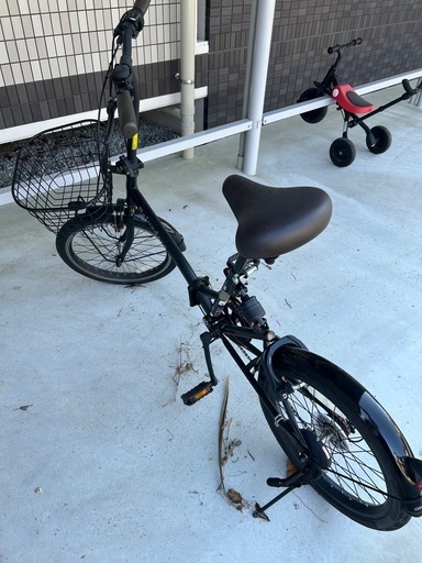 Belvedere パンクしない折りたたみ自転車