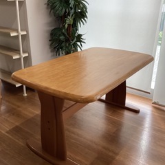 ダイニングテーブル【町田市再生家具】　251718の画像