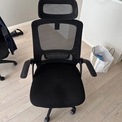 椅子2脚、合計2000円の画像