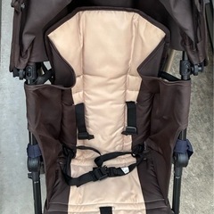 ベビーカーとベビーカー用品の3点セットの画像