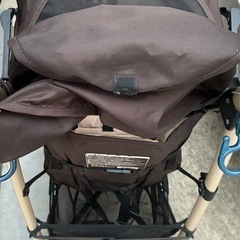 ベビーカーとベビーカー用品の3点セットの画像
