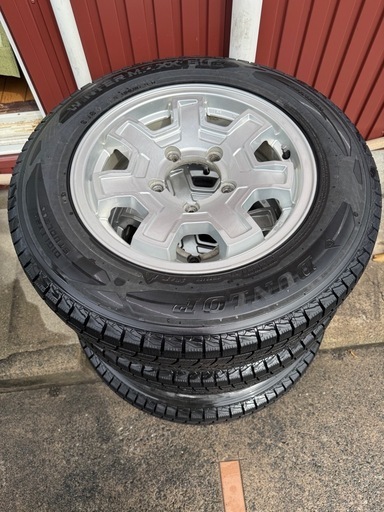 ジムニースタッドレス 4本セット 極美品 売り切り大特価