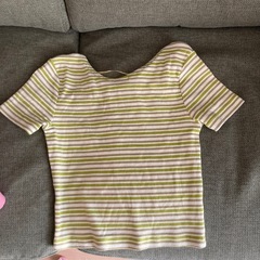 GU 黄緑カットソー　サイズSの画像