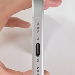 【見た目新品同様】iPhone16 128GB ホワイト SIMフリーの画像