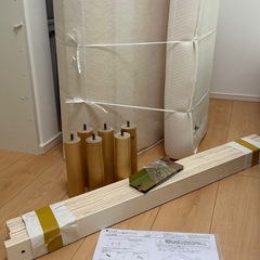 足付きマットレスシングルの画像