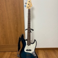 Bacchus バッカス エレキベース 【スタンド・ストラップ・ソフトケース付
】の画像