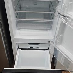 ✨️ジモティー割引✨️【ジャングルジャングル堺初芝店】  6ヶ月保証付き！！！　Hisense　冷蔵庫　HR-D13E3W　2024年製　堺市（東区　西区　北区　南区　堺区　美原区）高石市　泉大津市　忠岡町　和泉市　松原市　大阪狭山市の画像